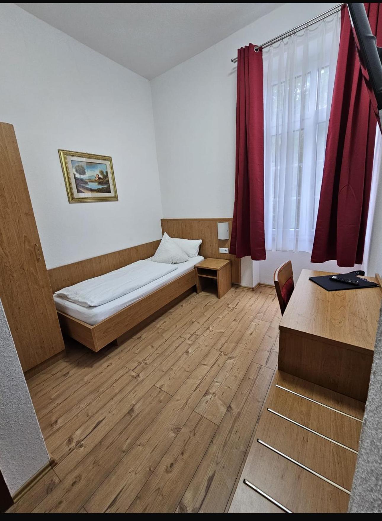 Hotel Restaurant Schwert Kehl Dış mekan fotoğraf