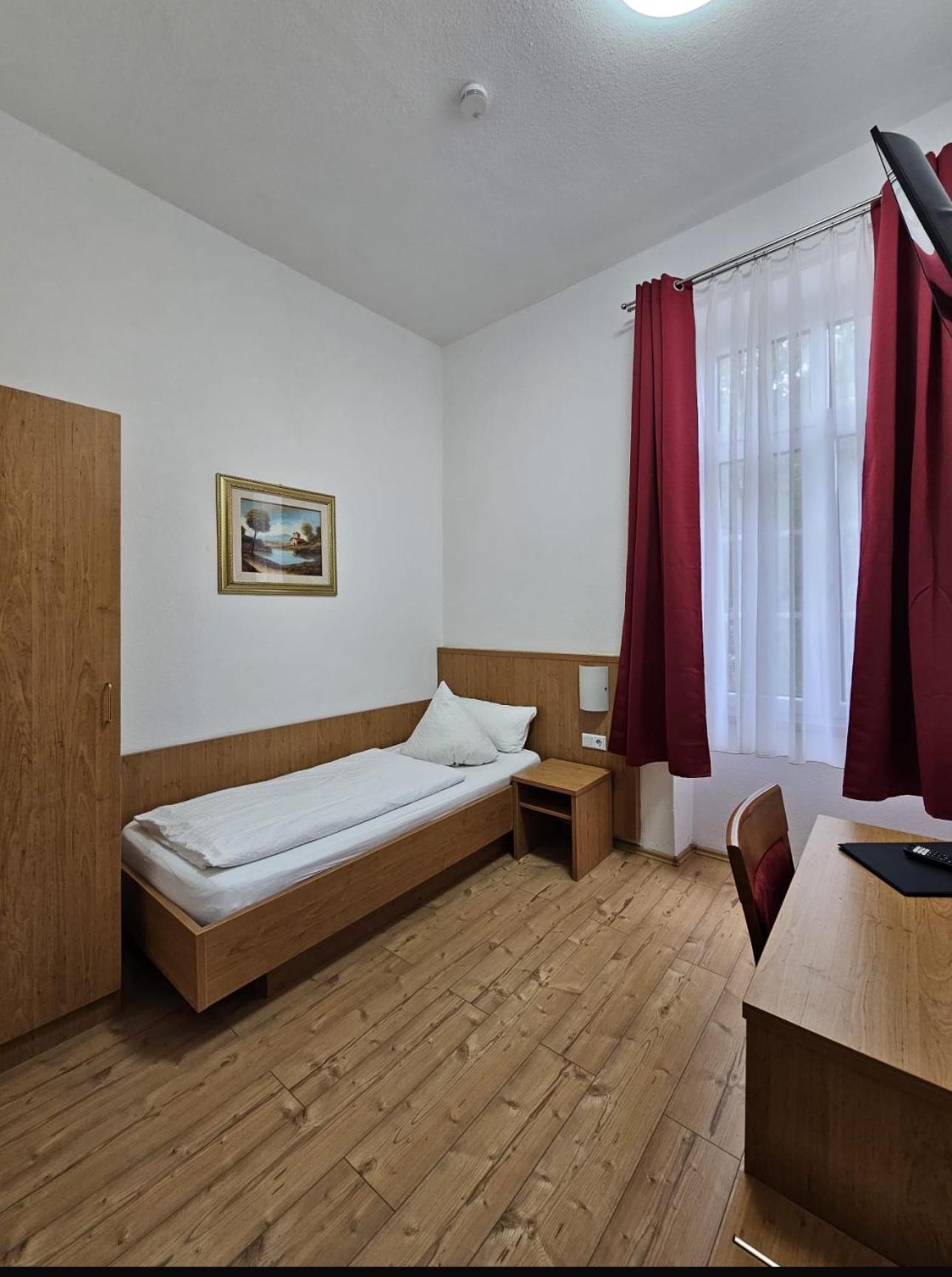 Hotel Restaurant Schwert Kehl Dış mekan fotoğraf