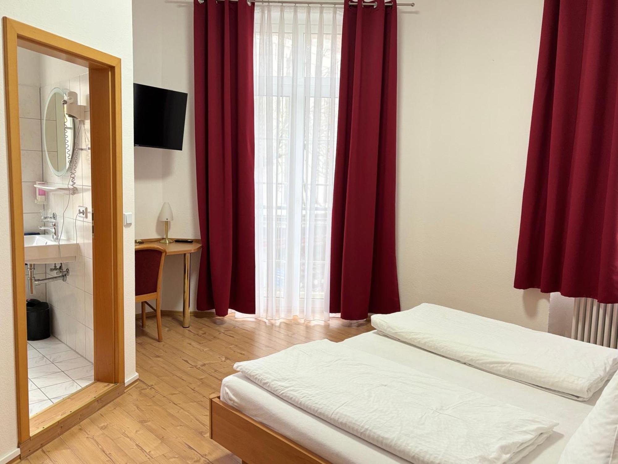 Hotel Restaurant Schwert Kehl Dış mekan fotoğraf