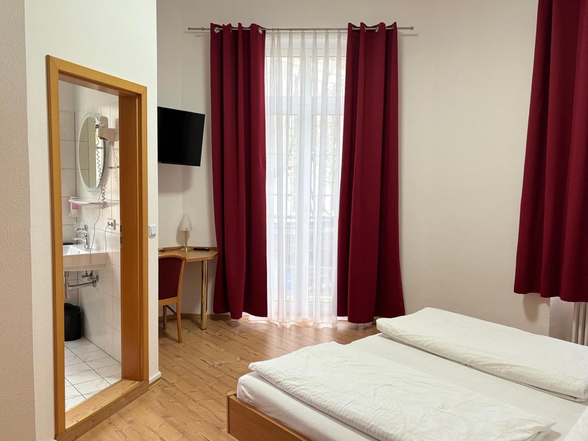 Hotel Restaurant Schwert Kehl Dış mekan fotoğraf